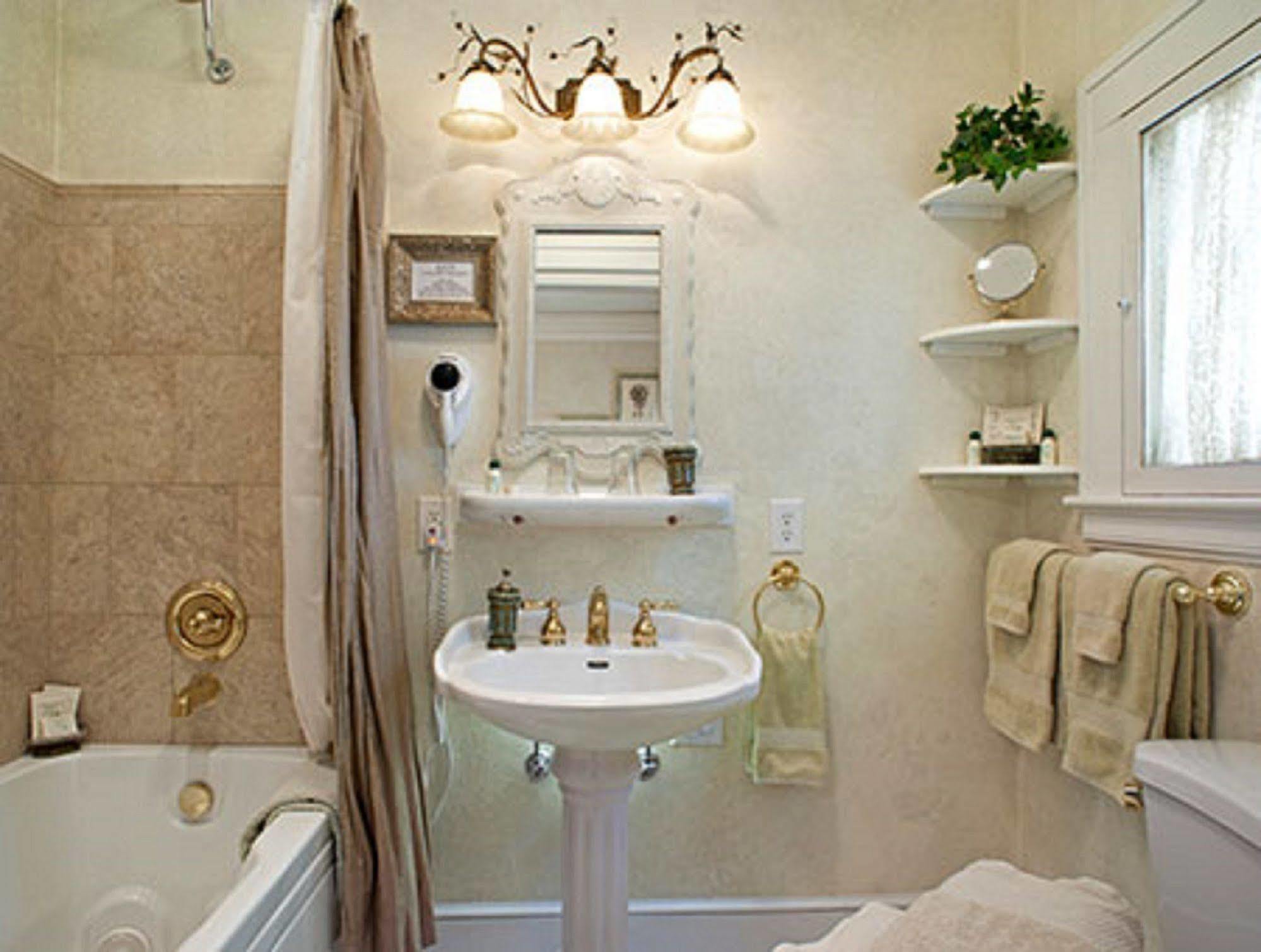 Abbington Hotel 4*