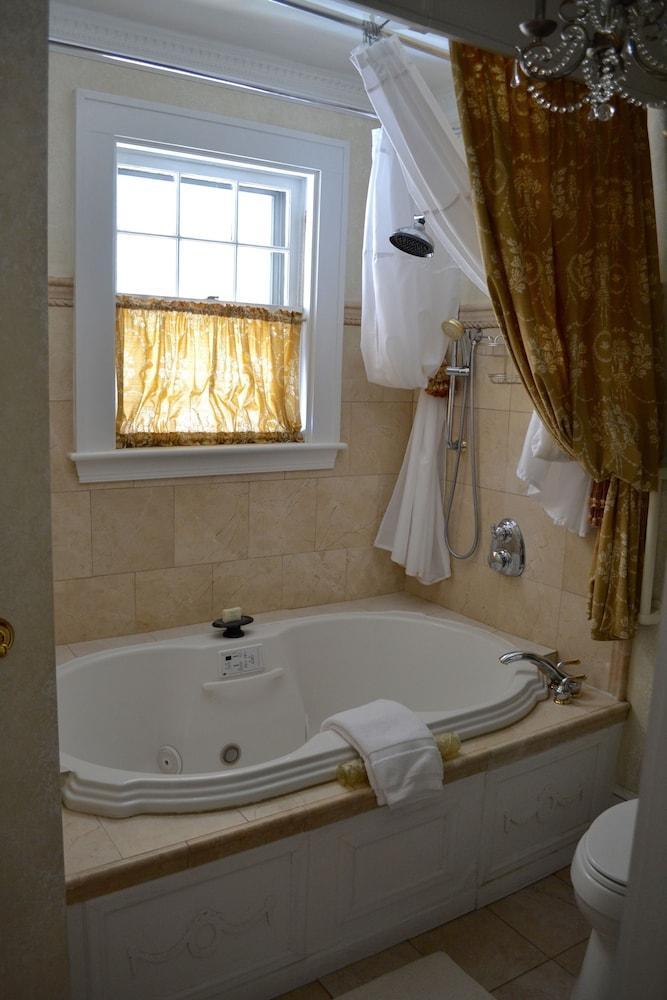 Abbington Hotel Asheville